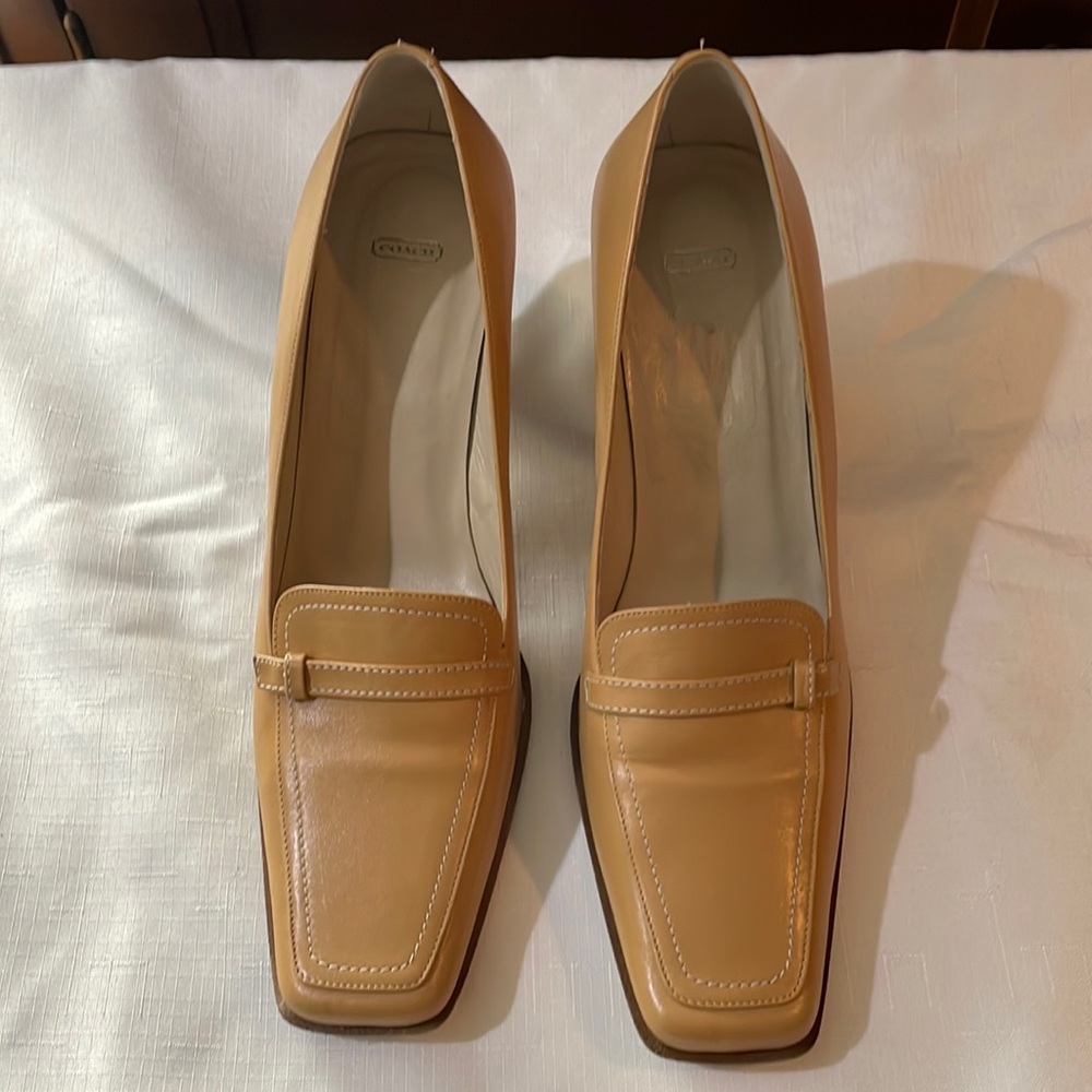 COACH women’s square toe pump size 8.5